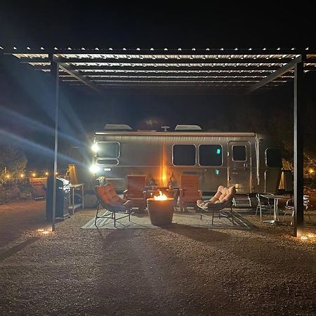 Airstream Alfresco Hotel Fredericksburg Exterior photo